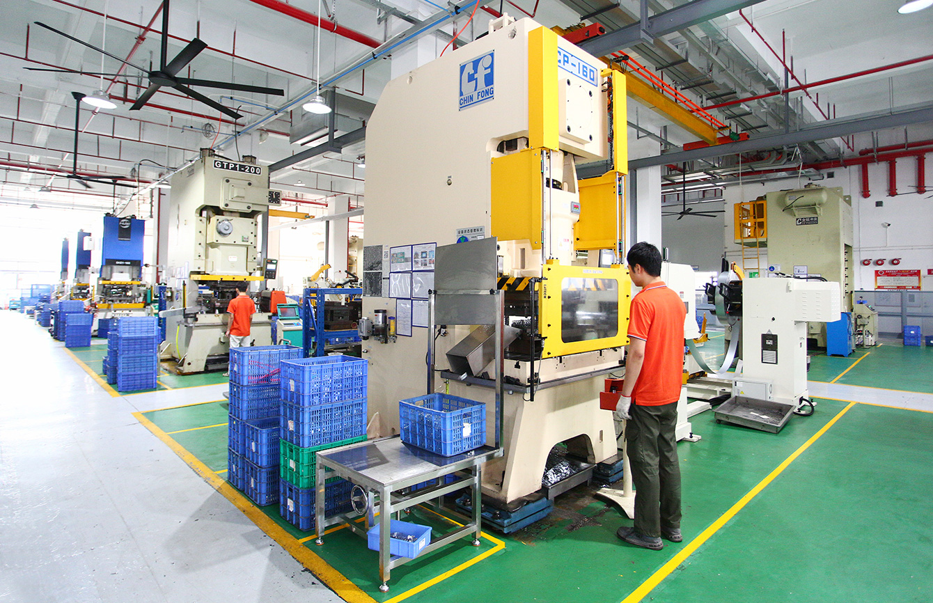 First floor: Hardware motor parts workshop First floor: Hardware motor parts workshop